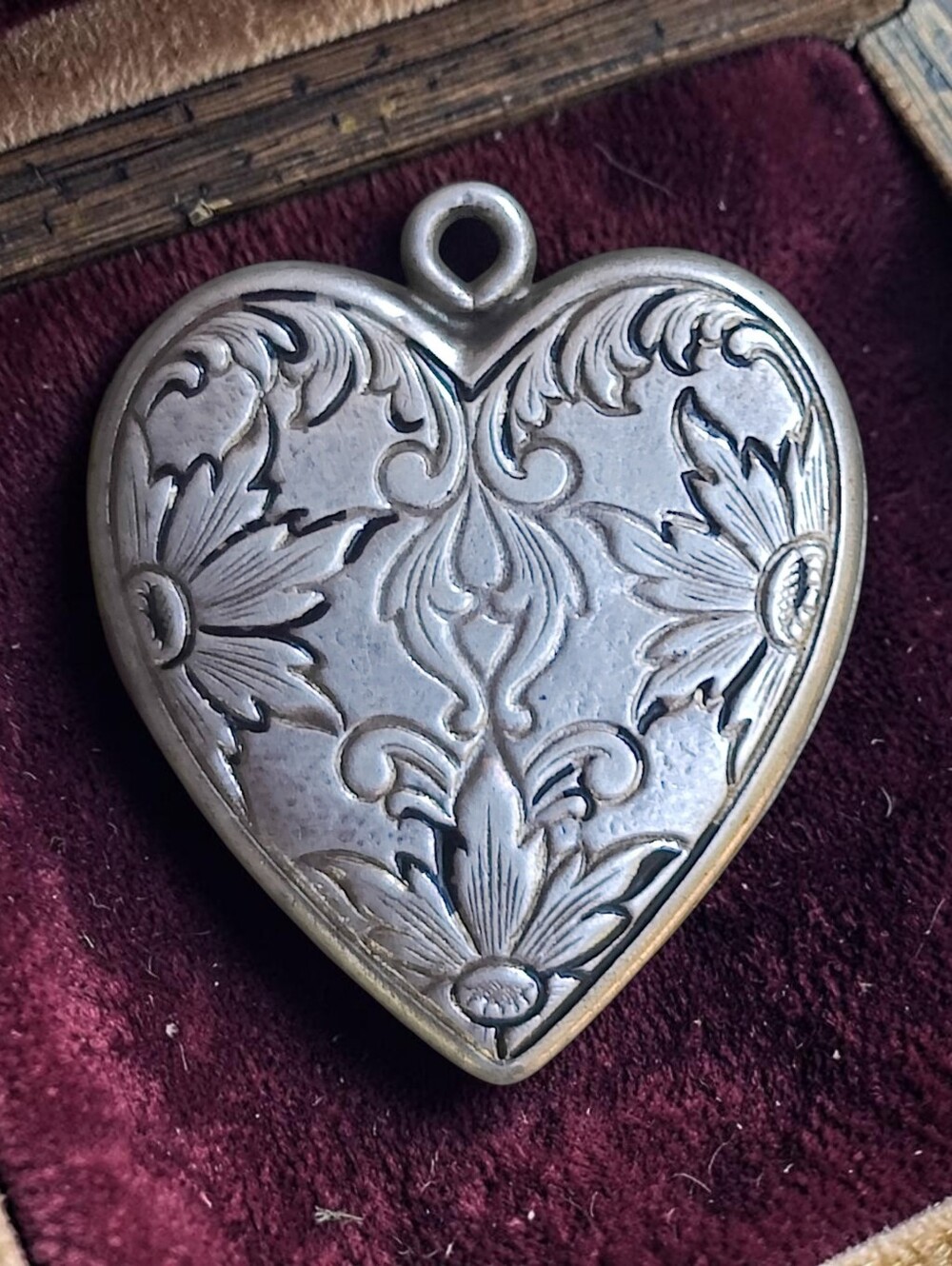 ❤️ Antique Sterling Silver Heart Locket Pendant